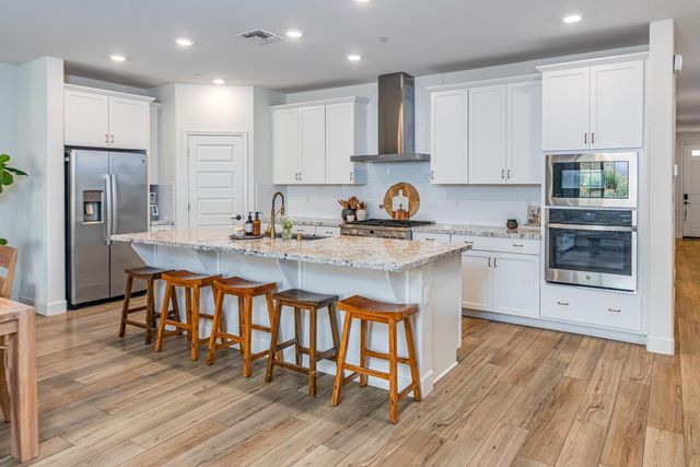 4658 Scenic Vista Dr, Folsom, CA 95630