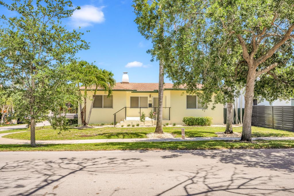 606 N Victoria Park Road N, Fort Lauderdale, FL 33304