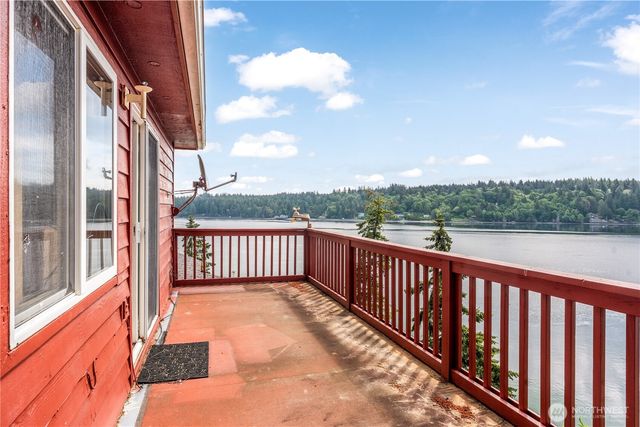 621 E Herron Boulevard NW, Lakebay, WA 98349