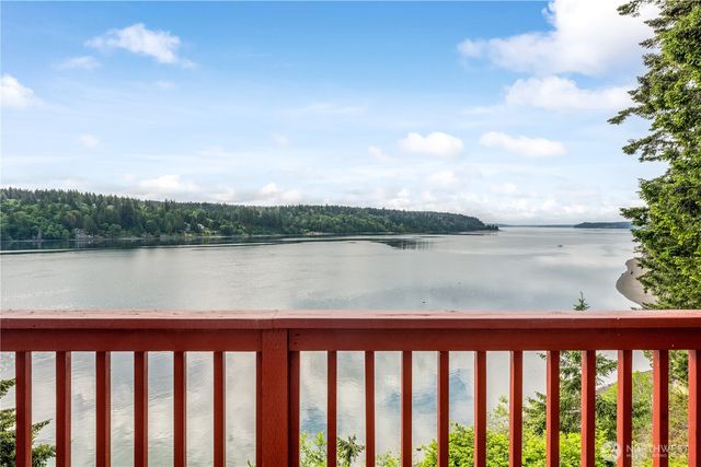 621 E Herron Boulevard NW, Lakebay, WA 98349