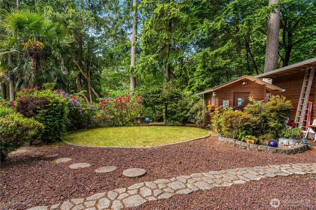 621 E Herron Boulevard NW, Lakebay, WA 98349