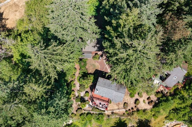 621 E Herron Boulevard NW, Lakebay, WA 98349