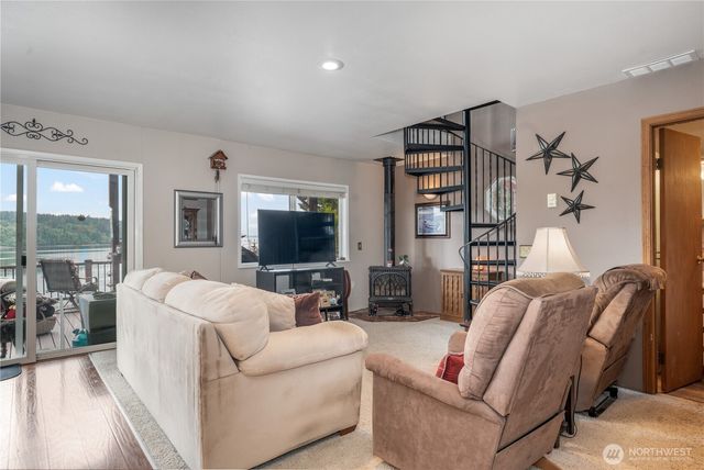621 E Herron Boulevard NW, Lakebay, WA 98349