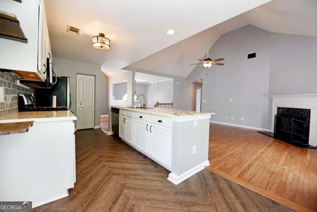 3434 English Oaks Drive 82, Kennesaw, GA 30144