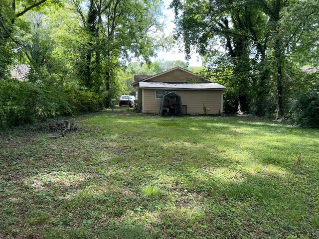 16 Woodvale Avenue, Chattanooga, TN 37411