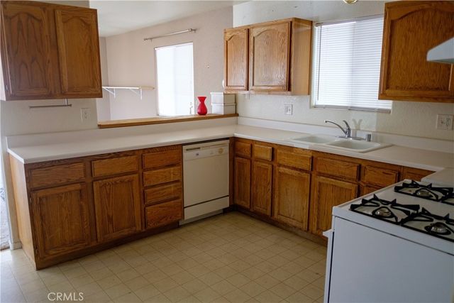 9022 Glendale Avenue, Hesperia, CA 92345