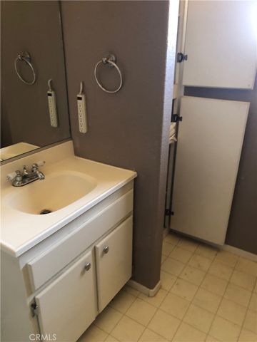 9022 Glendale Avenue, Hesperia, CA 92345