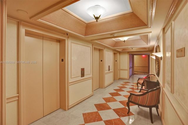 20281 E Country Club Dr 201, Aventura, FL 33180