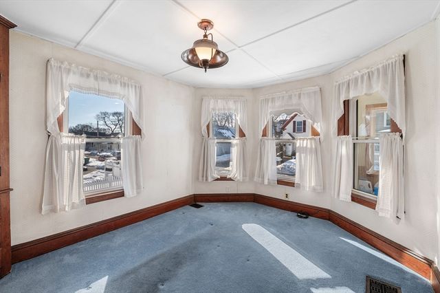 30 Fair Oaks Ave, Lynn, MA 01904