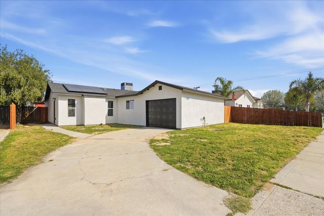 2020 Aspen St., Selma, CA 93662