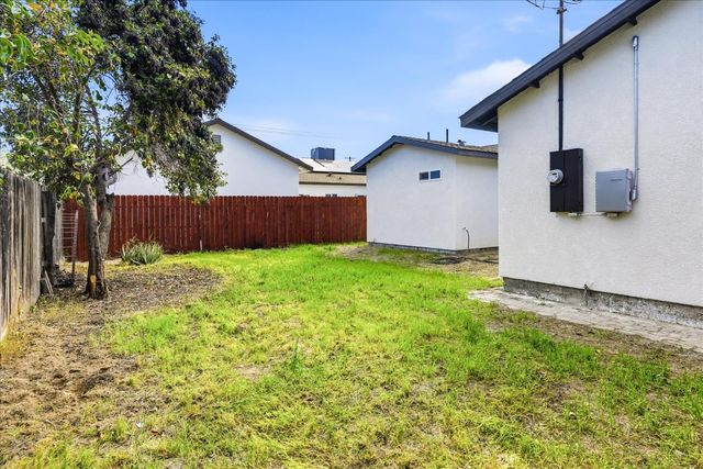 2020 Aspen St., Selma, CA 93662