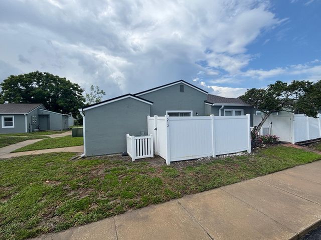 212 DORCHESTER SQUARE, Lake Mary, FL 32746