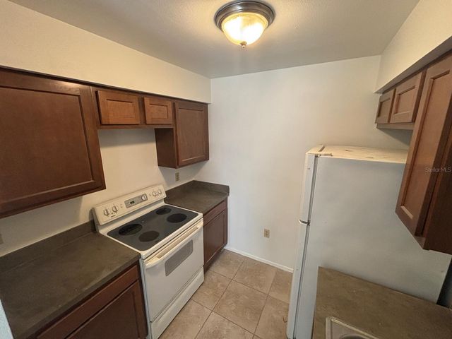 212 DORCHESTER SQUARE, Lake Mary, FL 32746