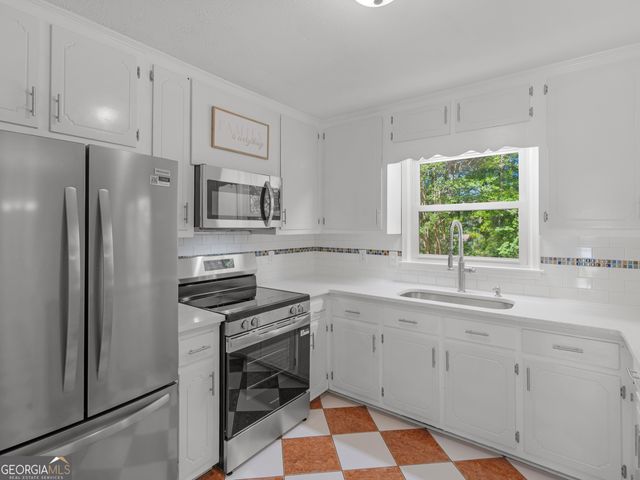 104 Julie Circle, Griffin, GA 30223