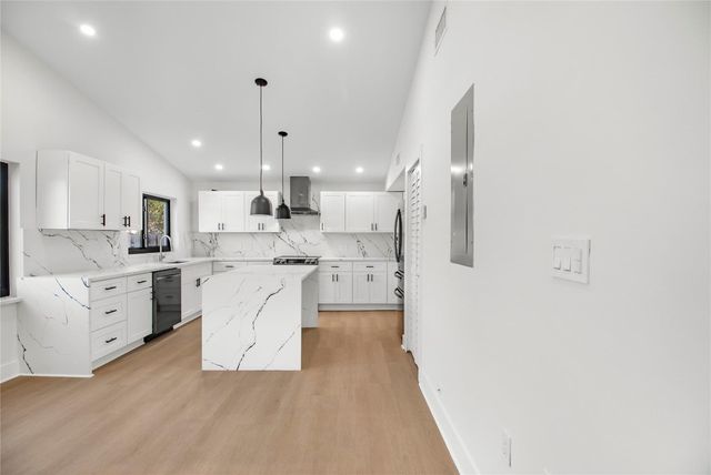 1951 NE 28th Court, Lighthouse Point, FL 33064