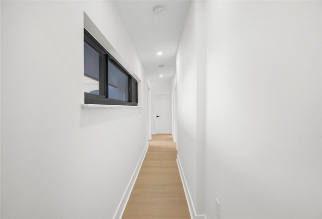 1951 NE 28th Court, Lighthouse Point, FL 33064