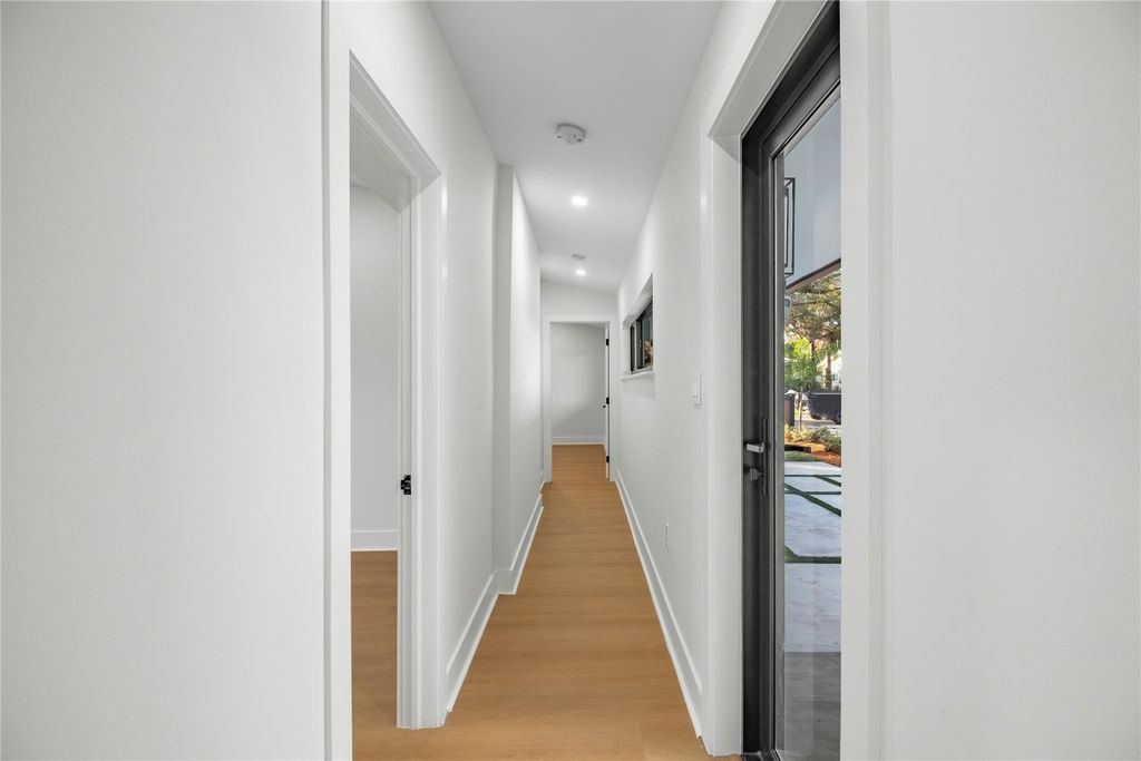 1951 NE 28th Court, Lighthouse Point, FL 33064