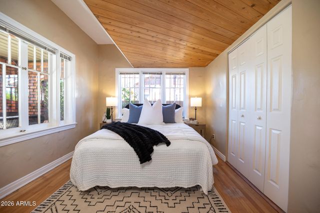 1636 E PINCHOT Avenue, Phoenix, AZ 85016