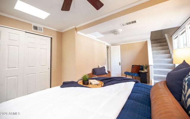 1636 E PINCHOT Avenue, Phoenix, AZ 85016