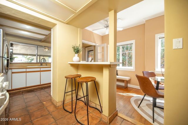 1636 E PINCHOT Avenue, Phoenix, AZ 85016