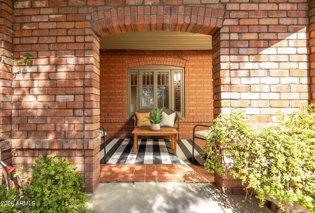 1636 E PINCHOT Avenue, Phoenix, AZ 85016