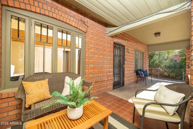 1636 E PINCHOT Avenue, Phoenix, AZ 85016