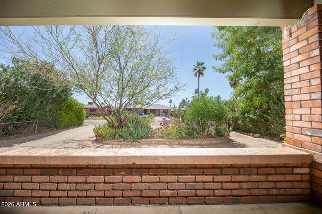 1636 E PINCHOT Avenue, Phoenix, AZ 85016