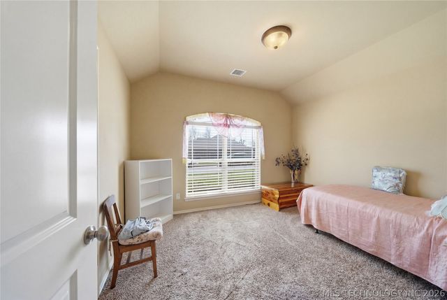 5416 S Skylane Place, Sand Springs, OK 74063