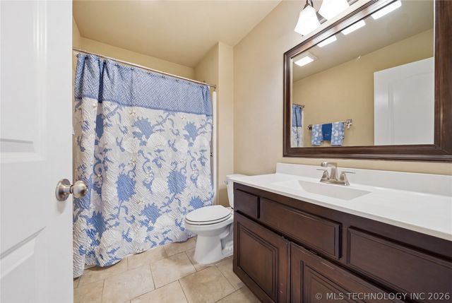 5416 S Skylane Place, Sand Springs, OK 74063