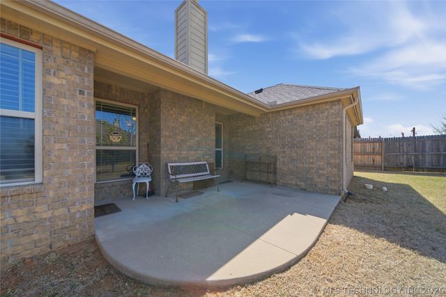 5416 S Skylane Place, Sand Springs, OK 74063