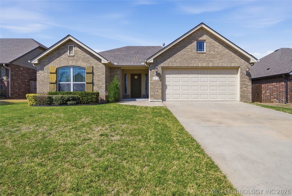 5416 S Skylane Place, Sand Springs, OK 74063