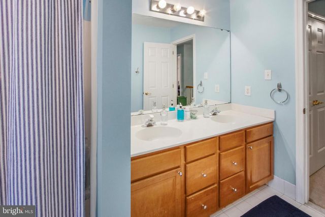 15 HOLLYBROOK RD, Mullica Hill, NJ 08062