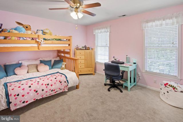 15 HOLLYBROOK RD, Mullica Hill, NJ 08062