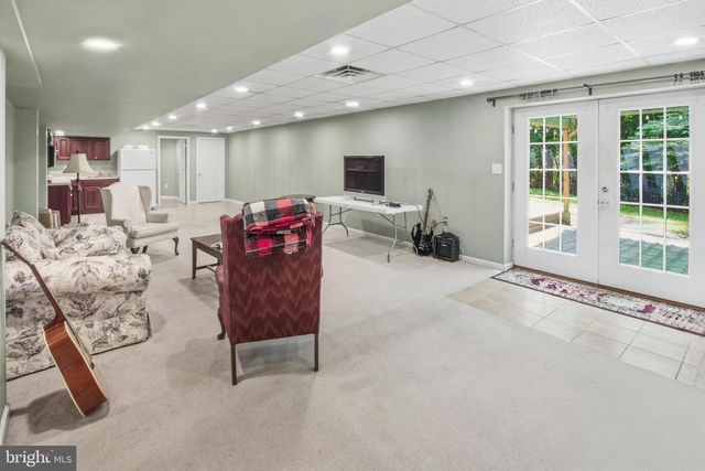 15 HOLLYBROOK RD, Mullica Hill, NJ 08062