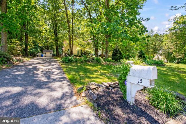 15 HOLLYBROOK RD, Mullica Hill, NJ 08062