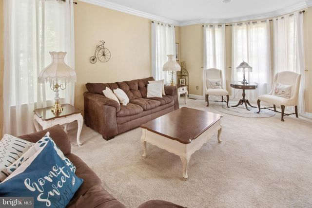 15 HOLLYBROOK RD, Mullica Hill, NJ 08062