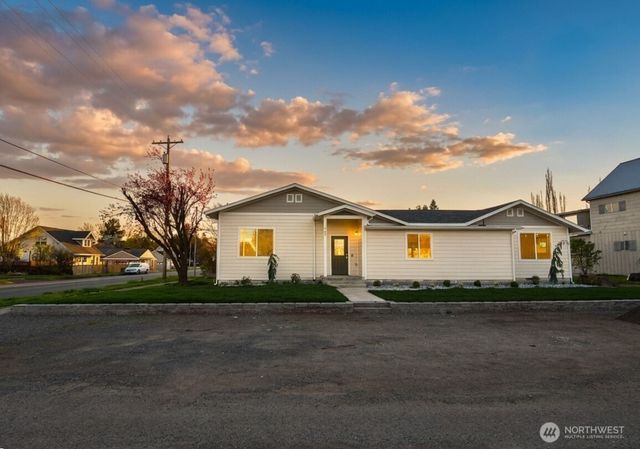 703 M Street, Centralia, WA 98531