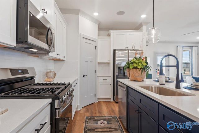 6562 Oak Meadow Drive, Owens Cross Roads, AL 35763