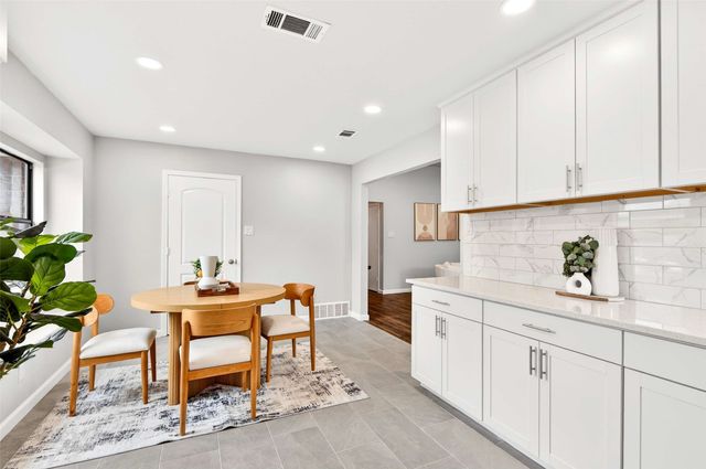 6410 Running Creek Drive, Arlington, TX 76001