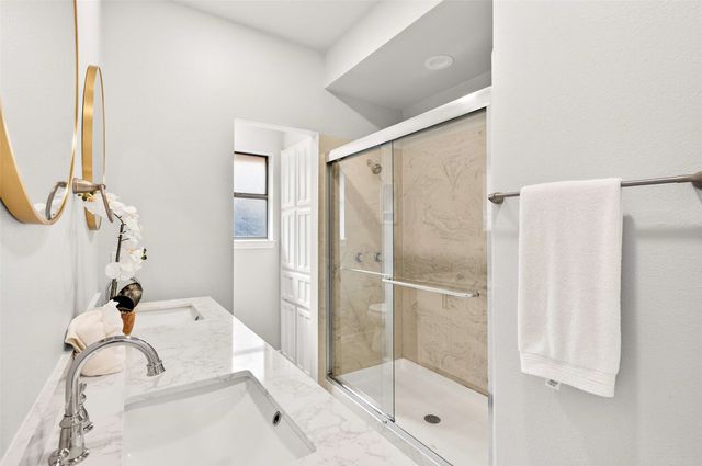 6410 Running Creek Drive, Arlington, TX 76001