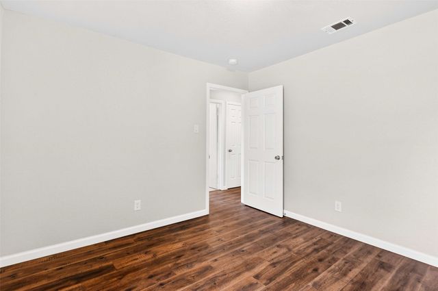 6410 Running Creek Drive, Arlington, TX 76001