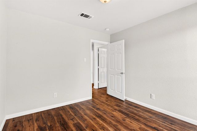 6410 Running Creek Drive, Arlington, TX 76001