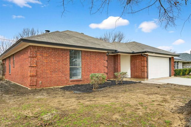 6410 Running Creek Drive, Arlington, TX 76001