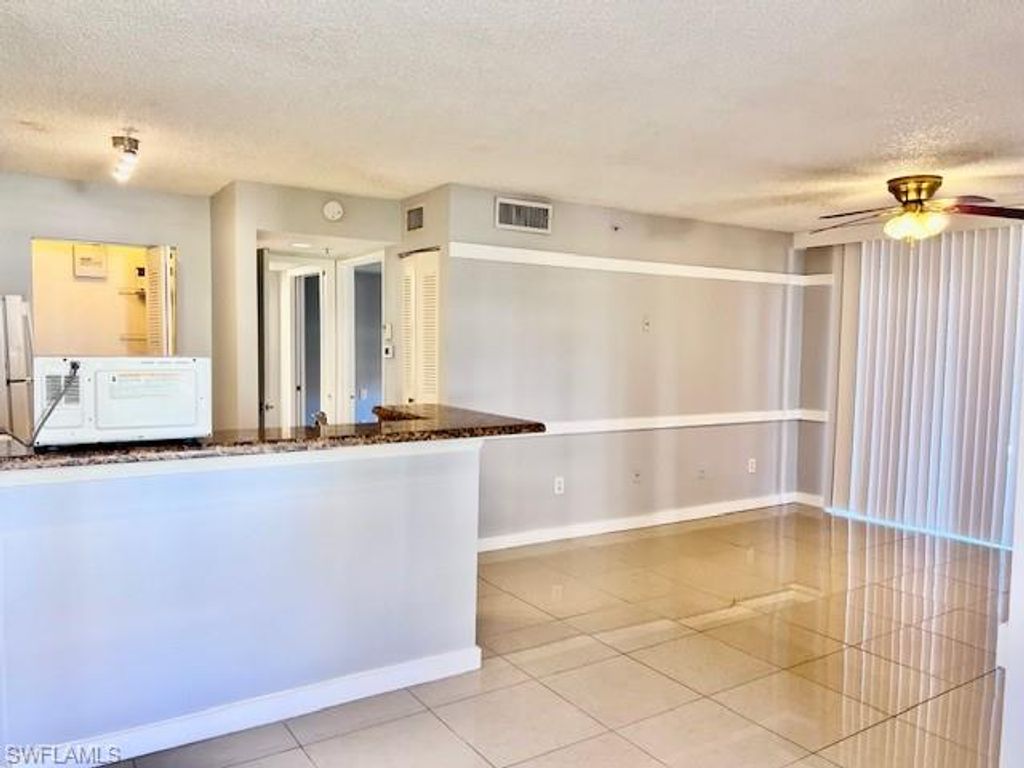 1185 Wildwood Lakes BLVD 101, NAPLES, FL 34104 — exterior