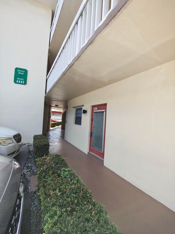 4441 NW 16th Street, Lauderhill, FL 33313