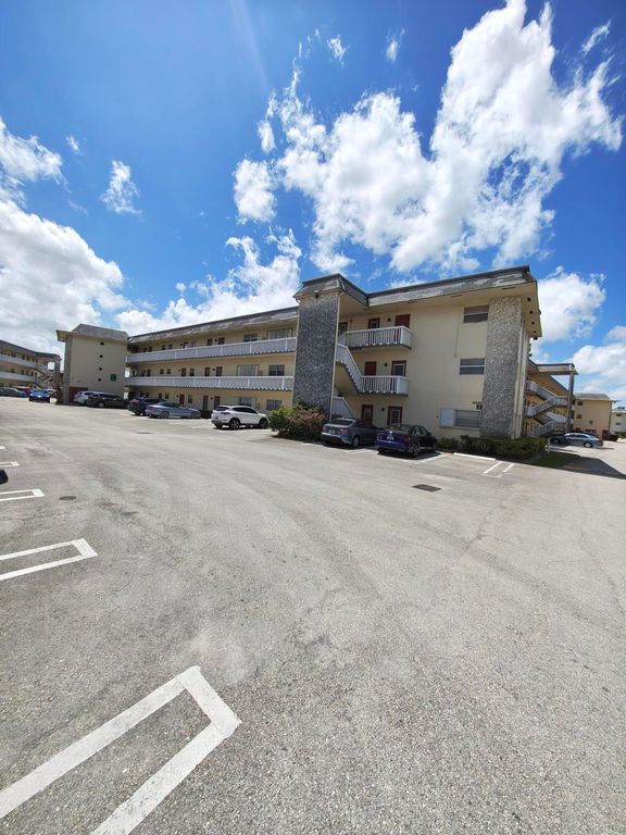 4441 NW 16th Street, Lauderhill, FL 33313