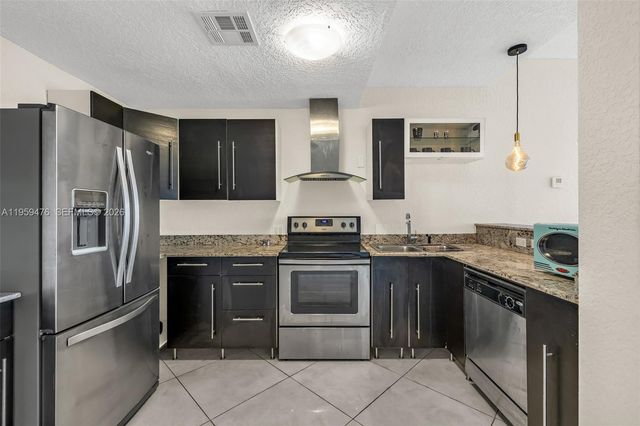 11111 Biscayne Blvd 116, Miami, FL 33181