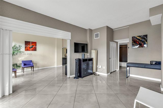 11111 Biscayne Blvd 116, Miami, FL 33181