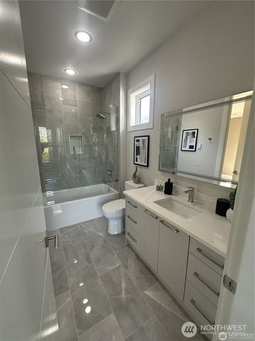4413 NE 26 Place, Renton, WA 98059