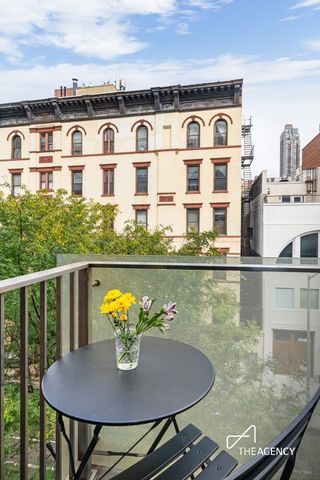 454 W 54th St Apt 4F, New York City, NY 10019